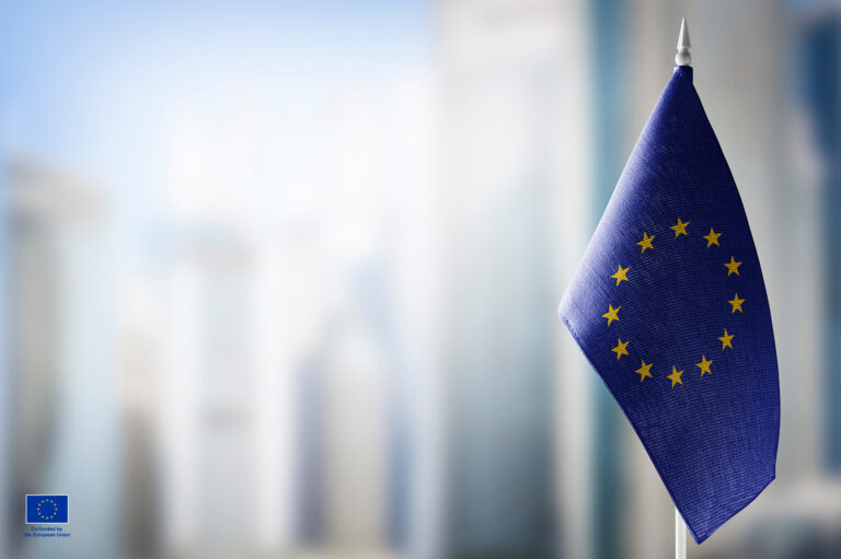 EU pyrkii eroon riippuvuudestaan Yhdysvaltoihin ja Kiinaan – julkistaa miljardin euron tekoälystrategian